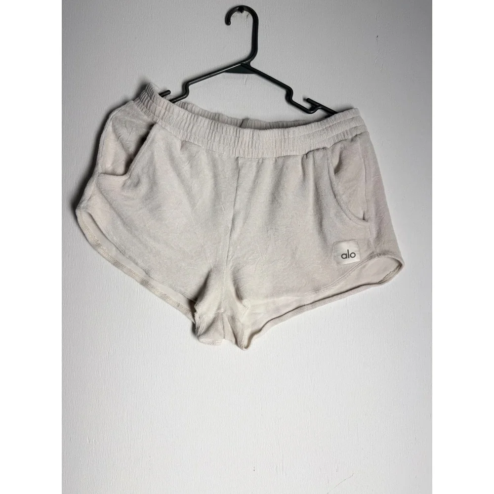 Alo Yoga Women Bone Terry Cloth Lounge Shorts Size Medium Pockets Athletic Yoga